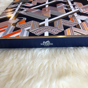 Hermés Scarf 45